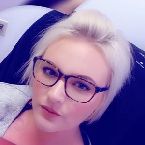 Meet your Posher, Riley